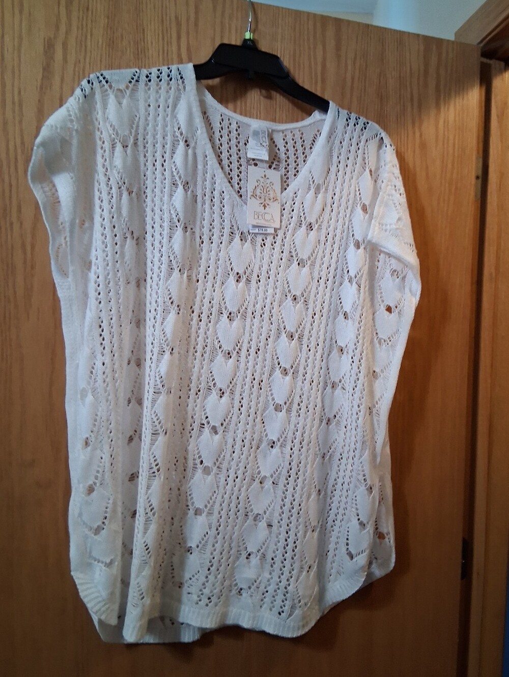 BECCA by Rebecca Virtue white crochet v-neck swim cover-up tunic. XS/S